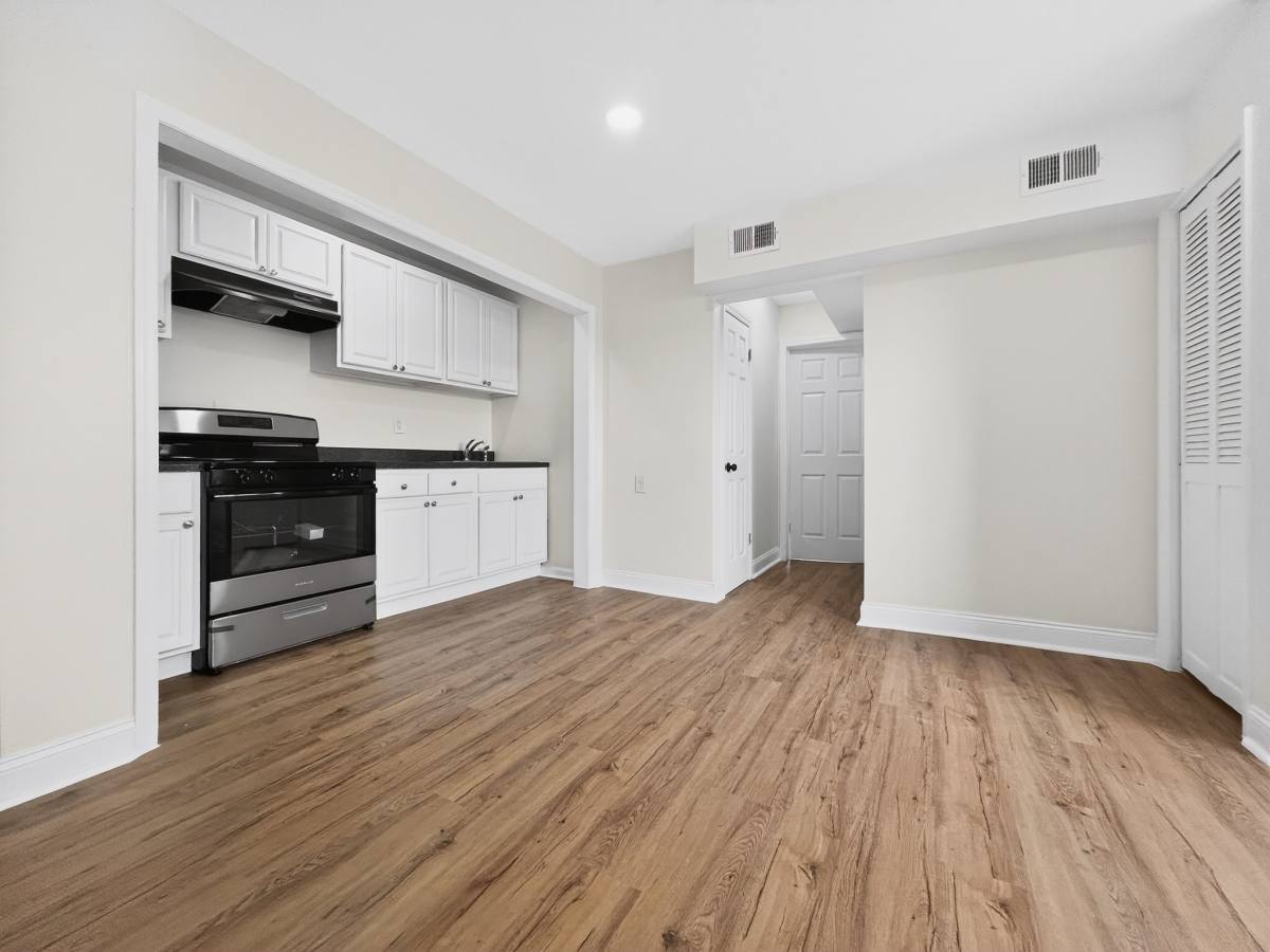 Apartment for rent at 21-25 Willoughby #A3, Newark, NJ 07112