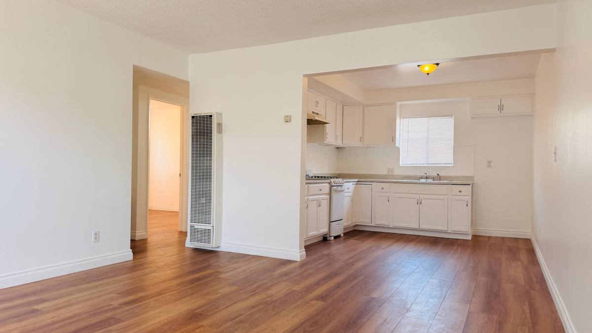 Apartment for rent at 1439 W 84th Place #4, Los Angeles, CA 90047