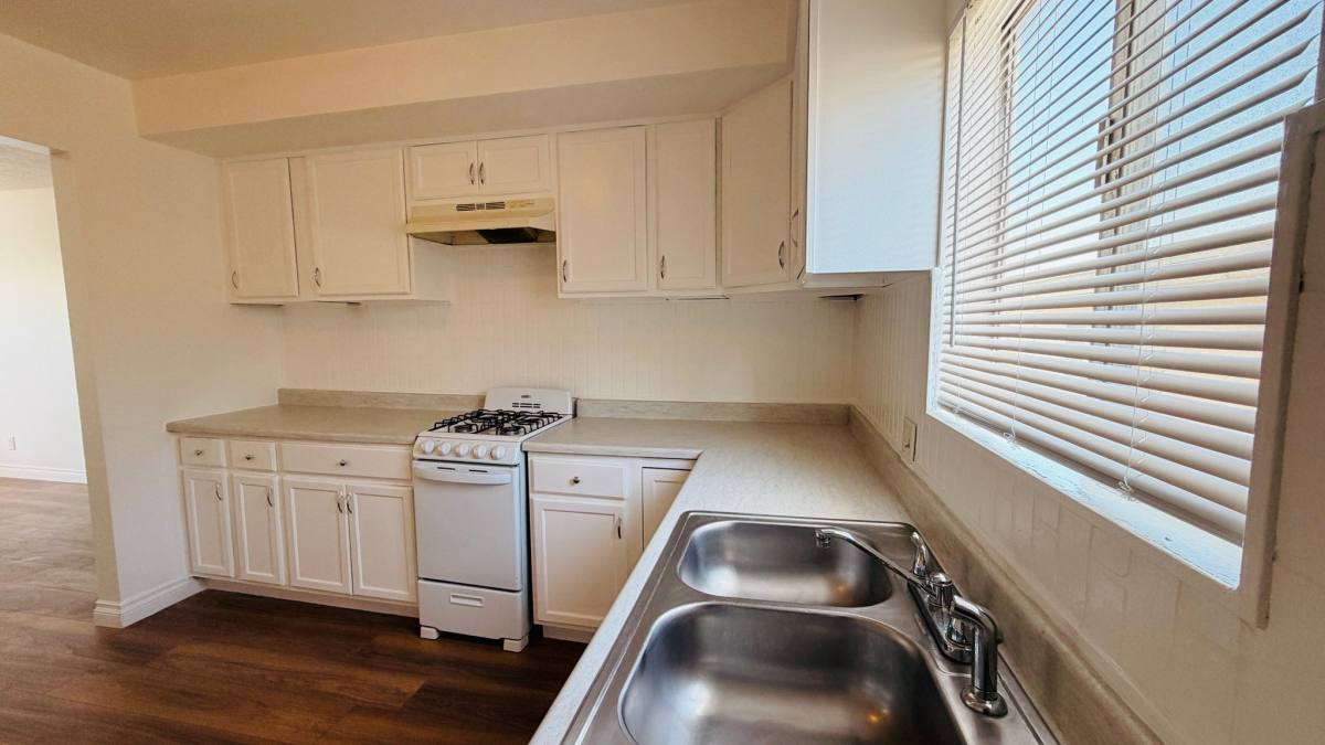 Apartment for rent at 1439 W 84th Place #4, Los Angeles, CA 90047
