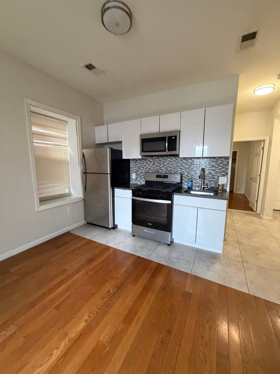 Apartment for rent at 131 S Harrison St #1B, East Orange, NJ 07018