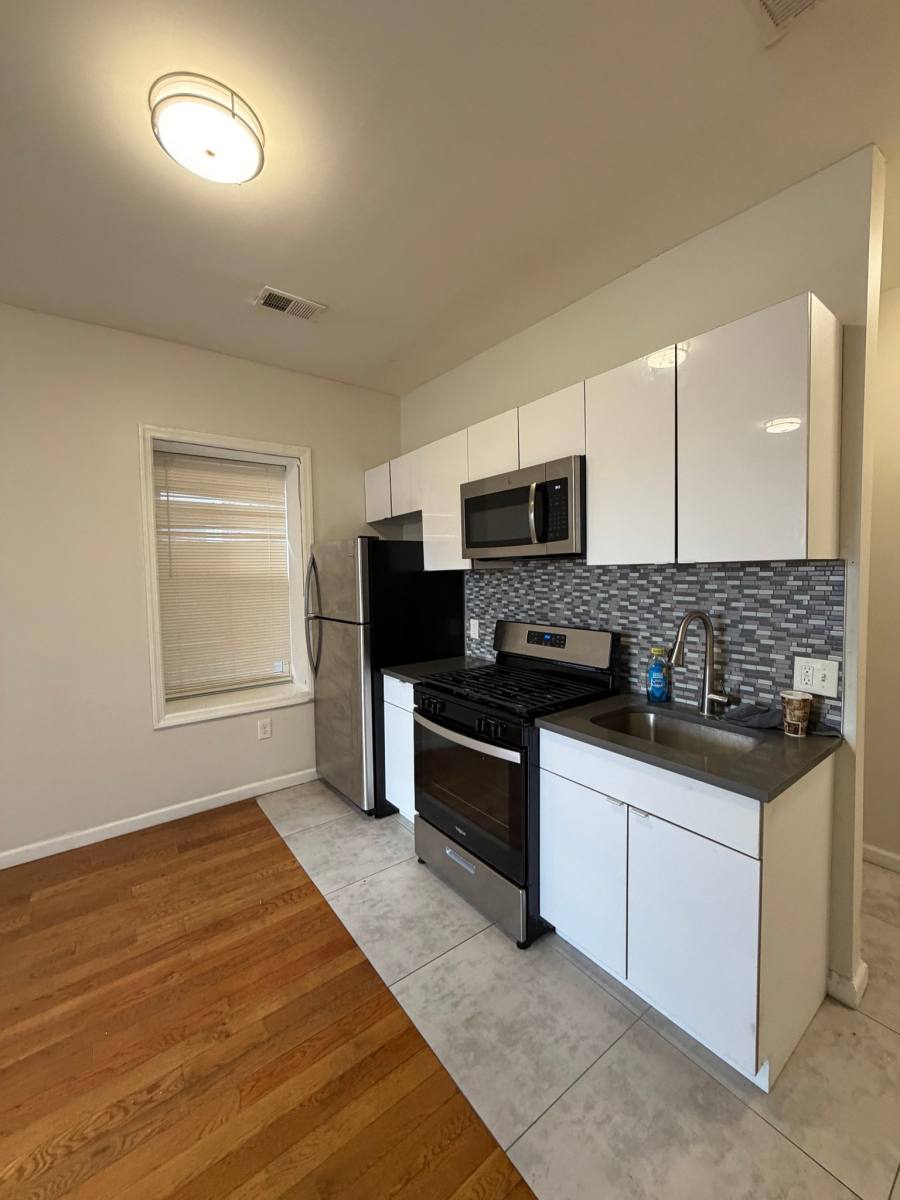 Apartment for rent at 131 S Harrison St #1B, East Orange, NJ 07018
