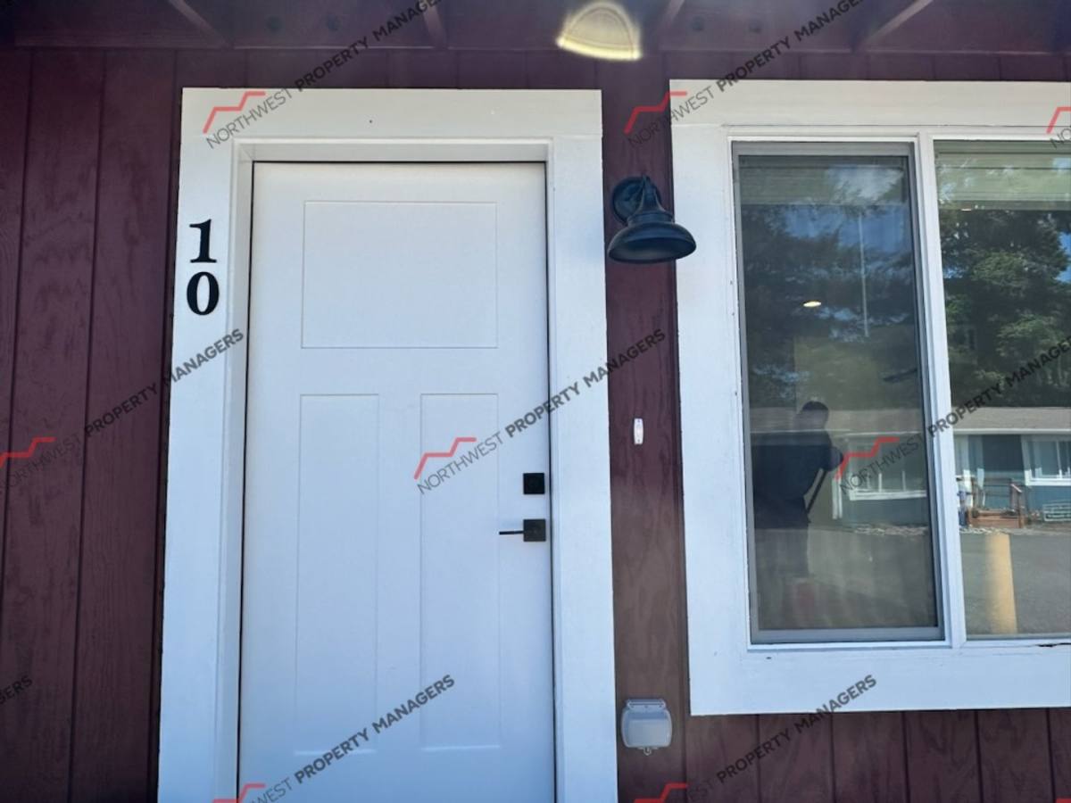 Apartment for rent at 2803 Borst Ave, Centralia, WA 98531