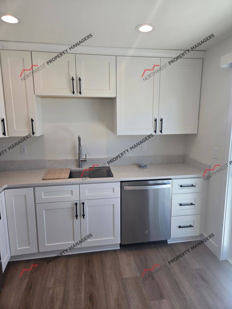 Apartment for rent at 2803 Borst Ave, Centralia, WA 98531