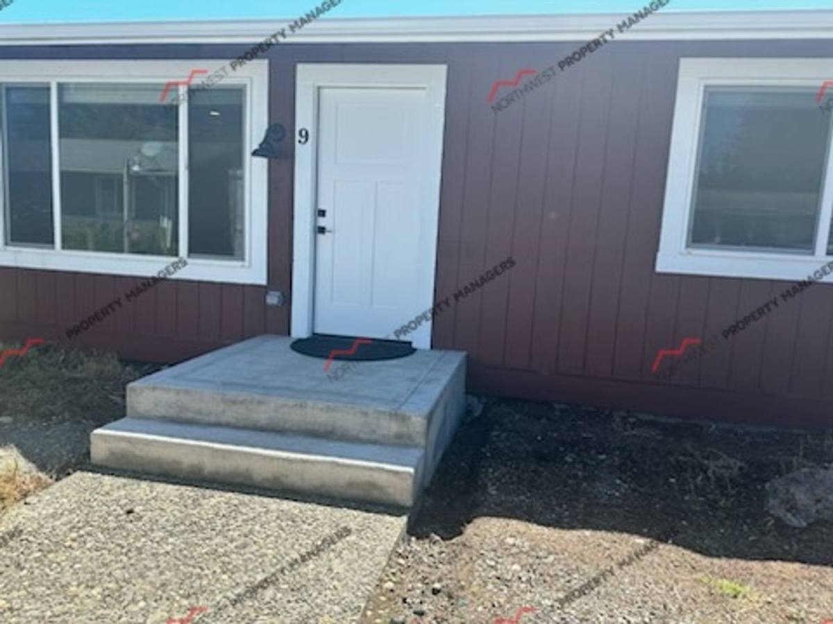Apartment for rent at 2803 Borst Ave, Centralia, WA 98531