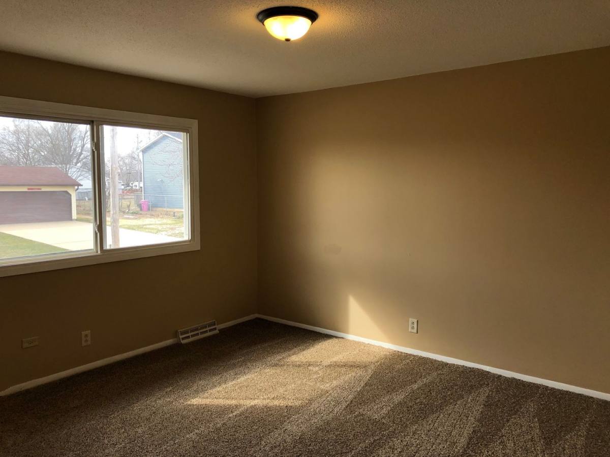 Apartment for rent at 720 7th St, Colona, IL 61241