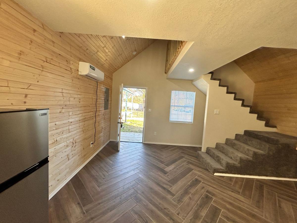 Apartment for rent at 222 Highview Dr, San Antonio, TX 78228