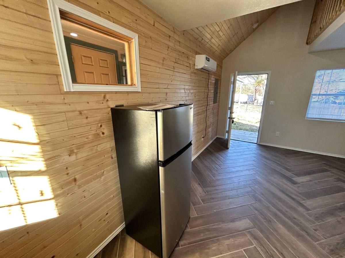 Apartment for rent at 222 Highview Dr, San Antonio, TX 78228