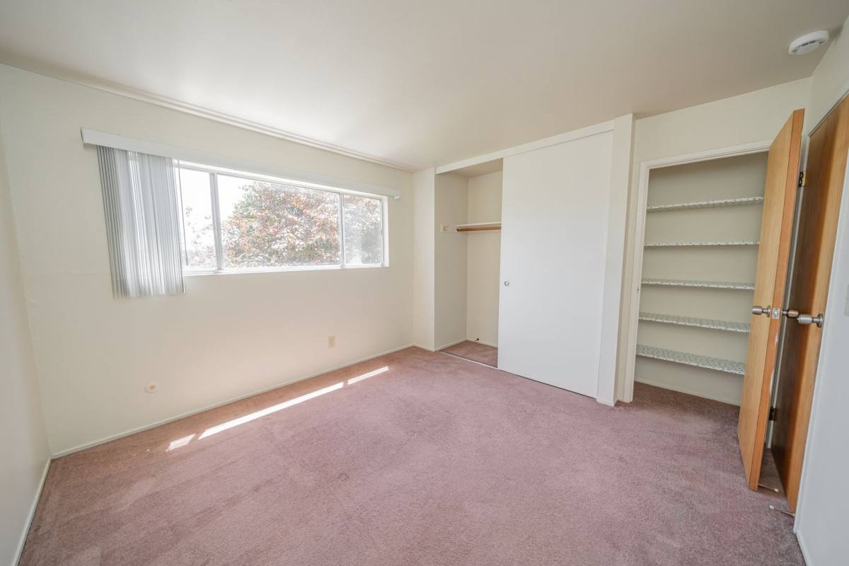 Apartment for rent at 580 Jean St, Oakland, CA 94610