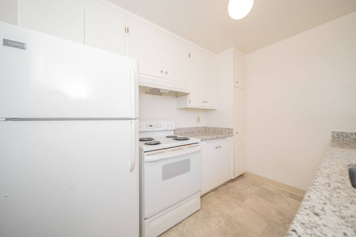 Apartment for rent at 580 Jean St, Oakland, CA 94610