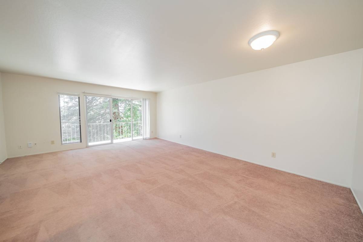 Apartment for rent at 580 Jean St, Oakland, CA 94610