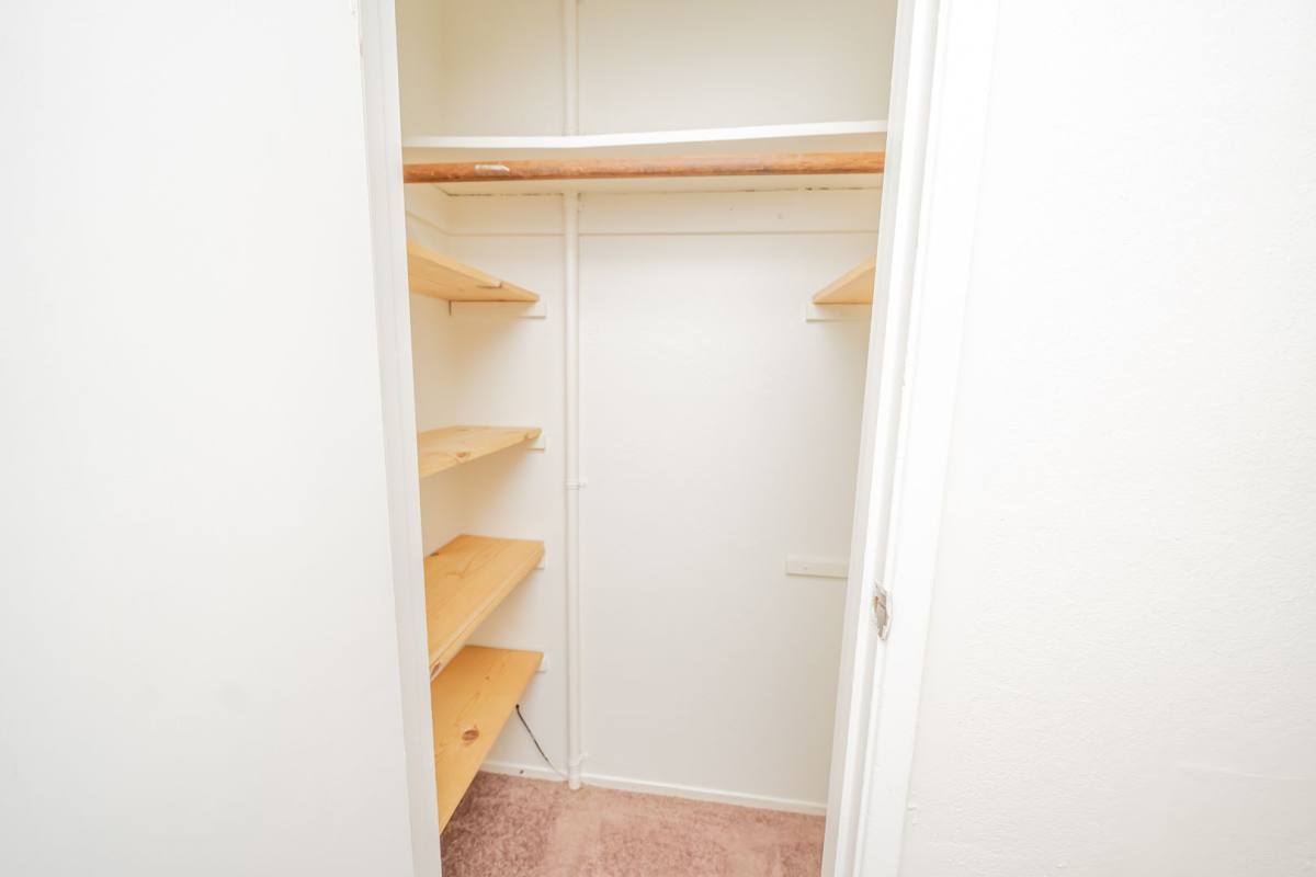 Apartment for rent at 580 Jean St, Oakland, CA 94610
