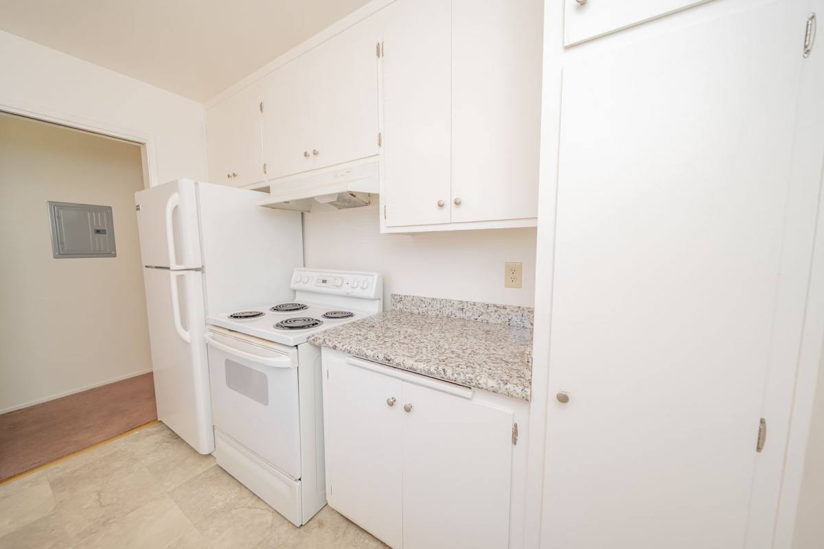 Apartment for rent at 580 Jean St, Oakland, CA 94610