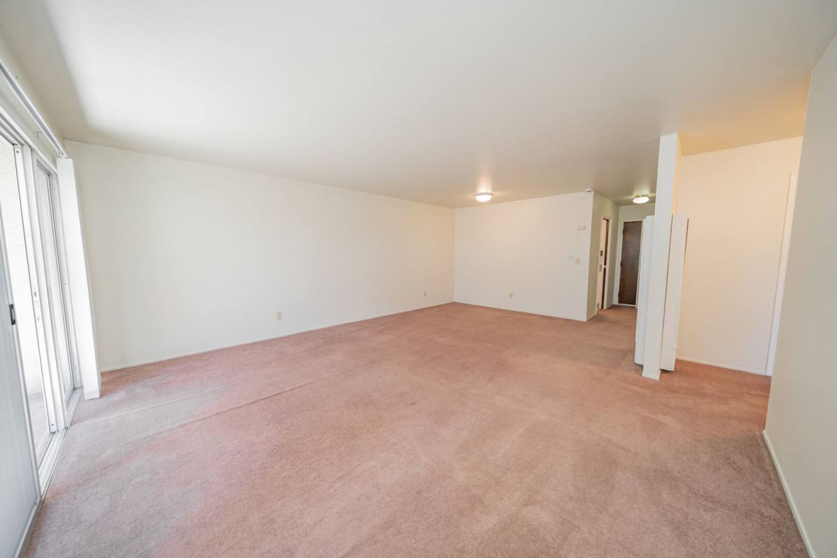 Apartment for rent at 580 Jean St, Oakland, CA 94610