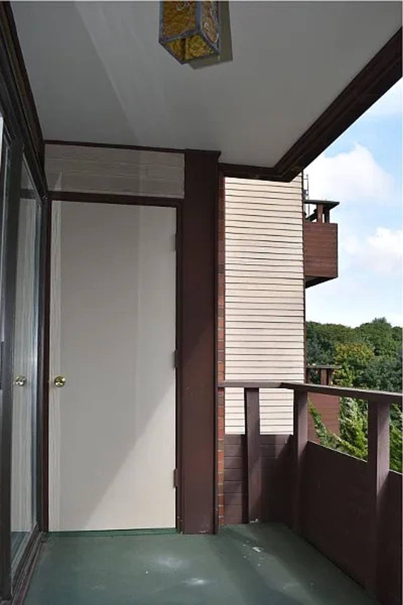 Apartment for rent at 2701 W Manor Place, Seattle, WA 98199