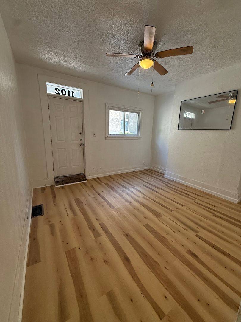 1102 Langtry St, Pittsburgh, PA 15212