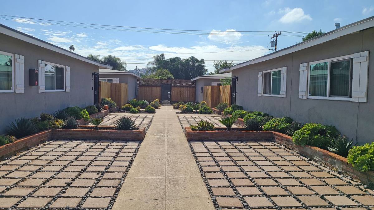Apartment for rent at 1017-1031 E Pennsylvania Ave, Escondido, CA 92025