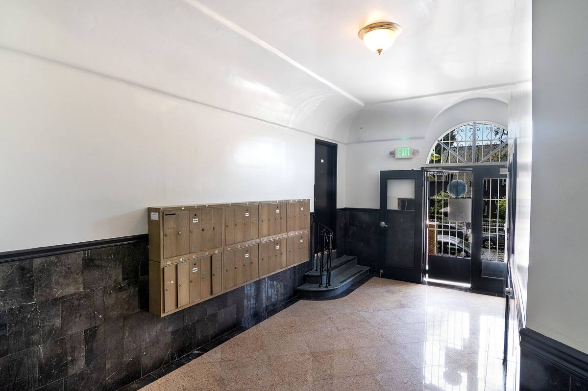 Apartment for rent at 2221 Michigan Ave, Los Angeles, CA 90033