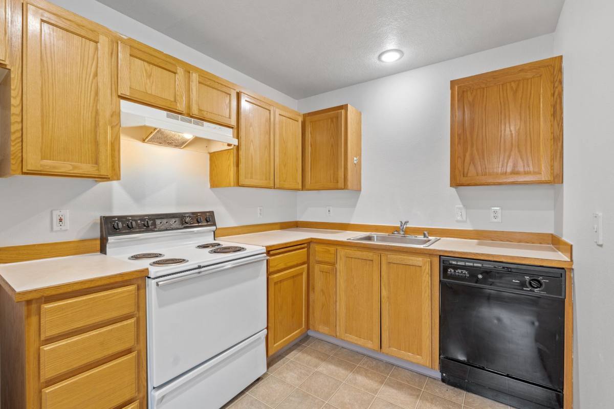 Apartment for rent at 13219 E 31st Court, Spokane, WA 99216