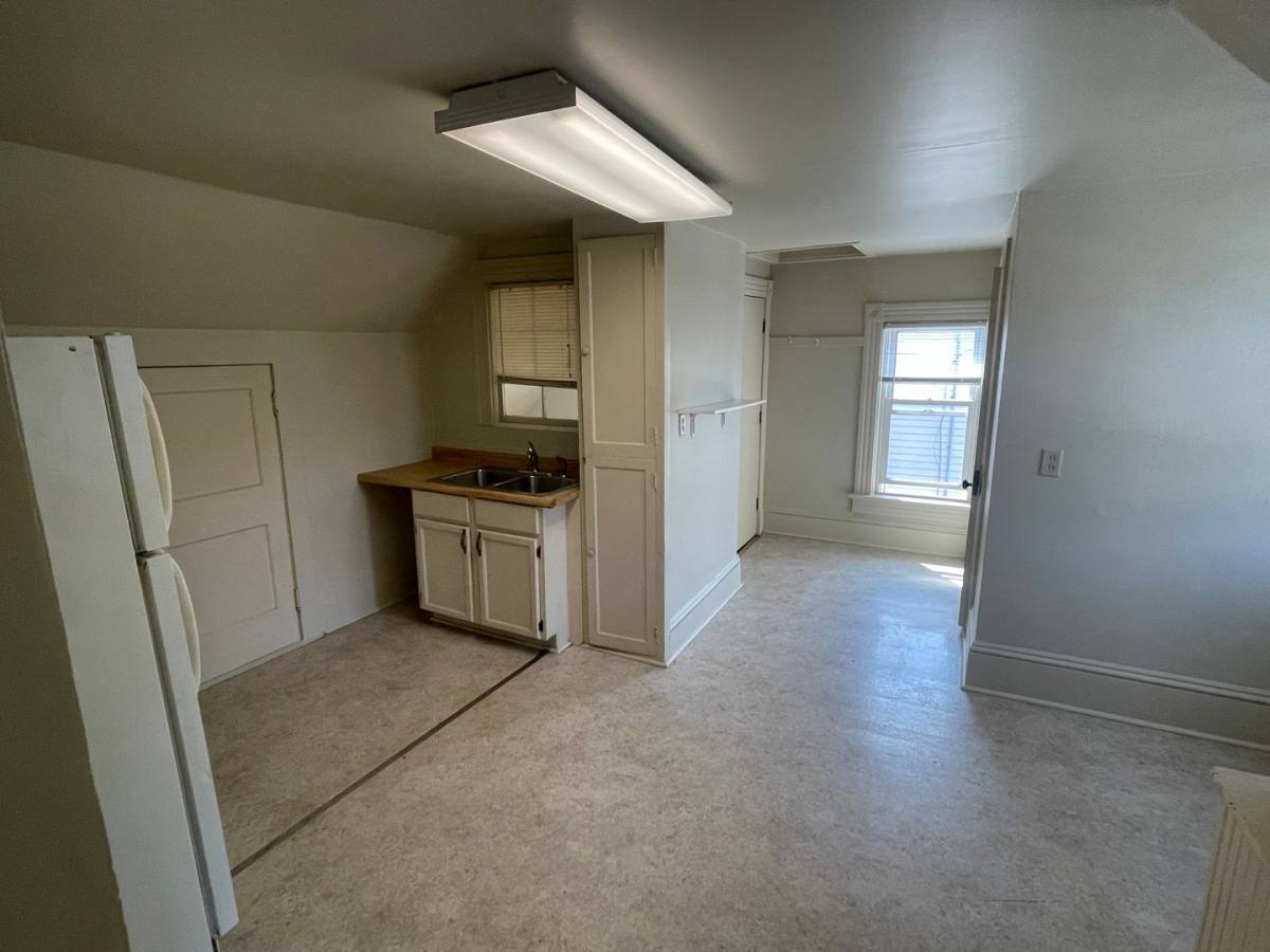 Apartment for rent at 421 Scott, Oshkosh, WI 54901