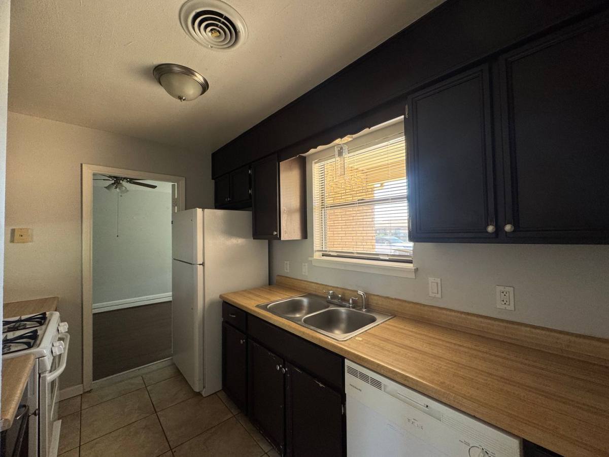 House for rent at 1211 Harvard Dr, Roswell, NM 88203