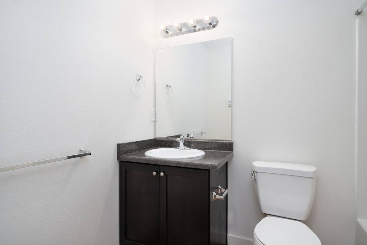 Apartment for rent at 5750 NE 34th St, Vancouver, WA 98661