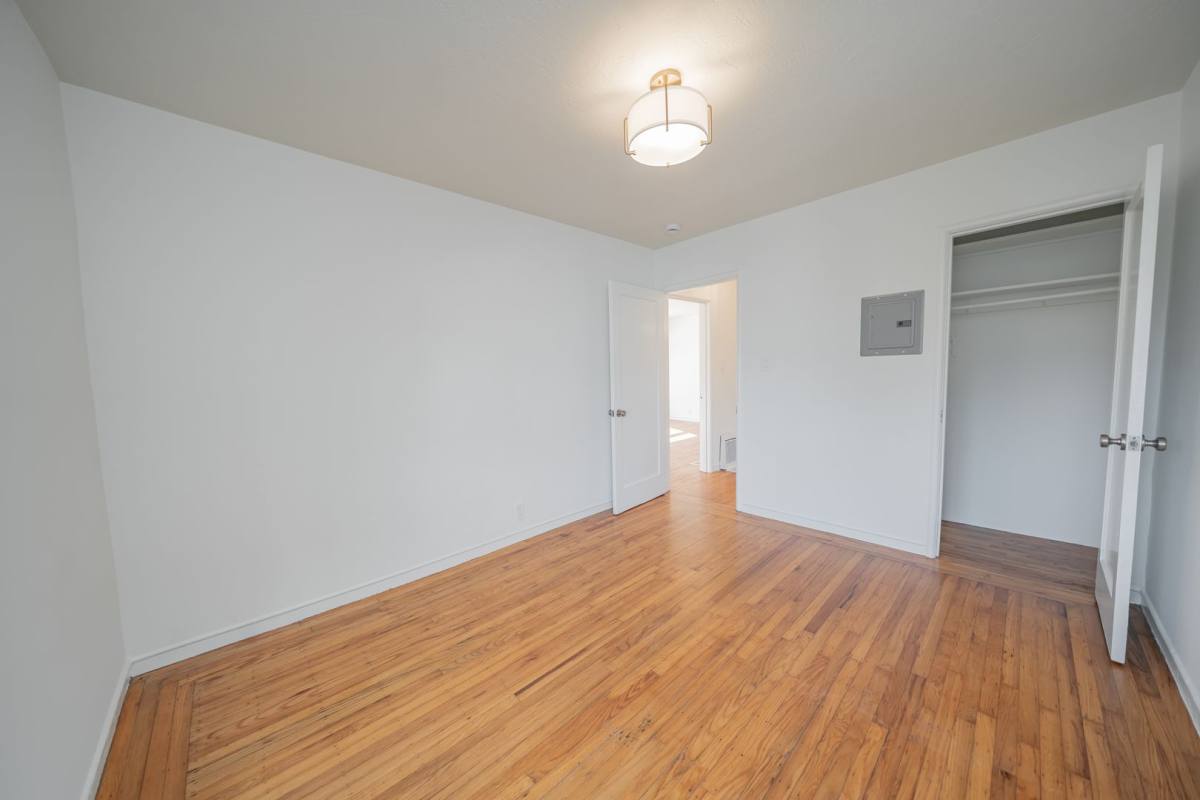 Apartment for rent at 2526 Ivy Dr, Oakland, CA 94606
