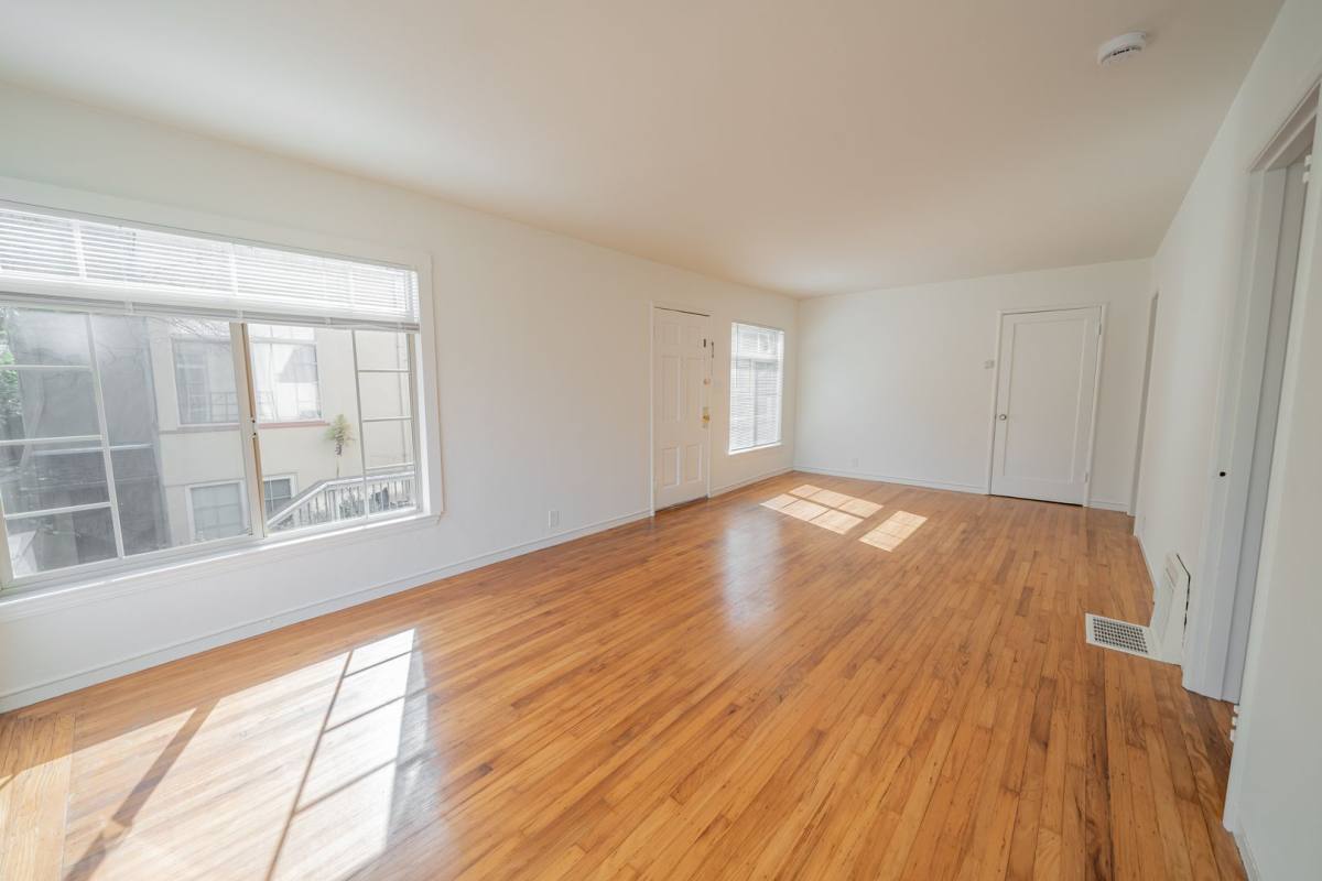 Apartment for rent at 2526 Ivy Dr, Oakland, CA 94606