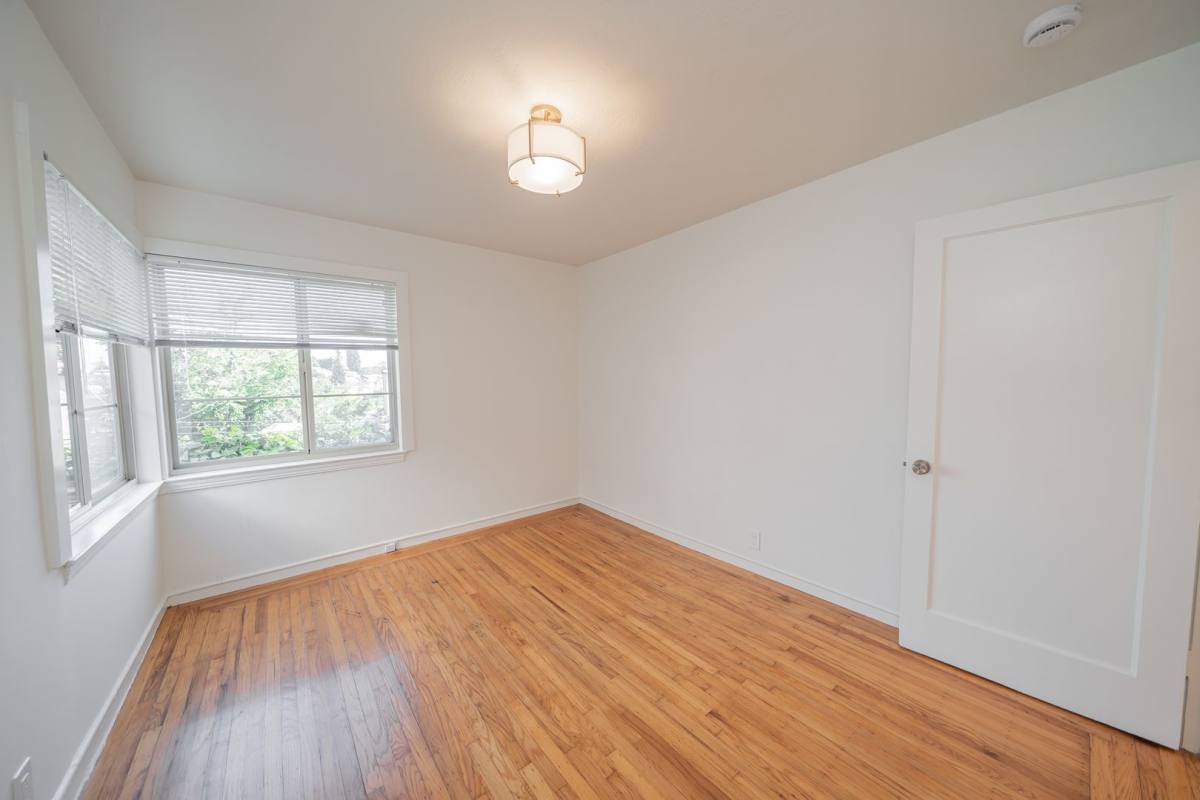 Apartment for rent at 2526 Ivy Dr, Oakland, CA 94606