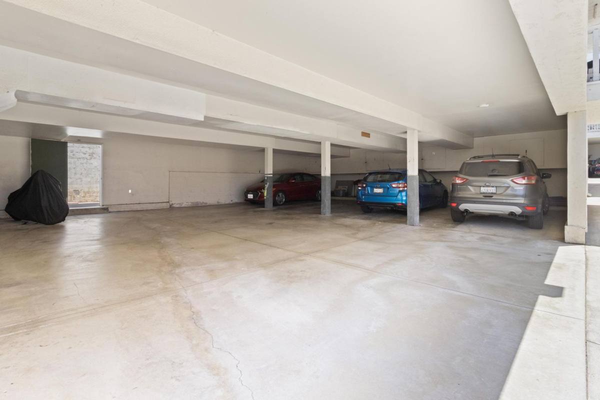 Apartment for rent at 206 E Imperial Ave, El Segundo, CA 90245