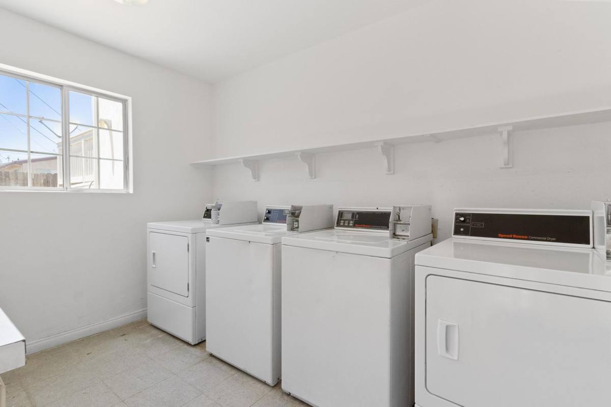 Apartment for rent at 206 E Imperial Ave, El Segundo, CA 90245
