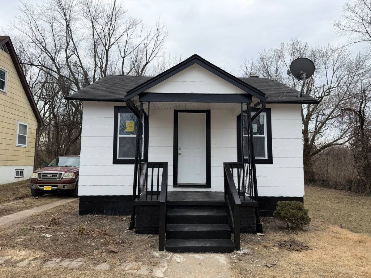 House for rent at 7218 Albright Ave, Saint Louis, MO 63136