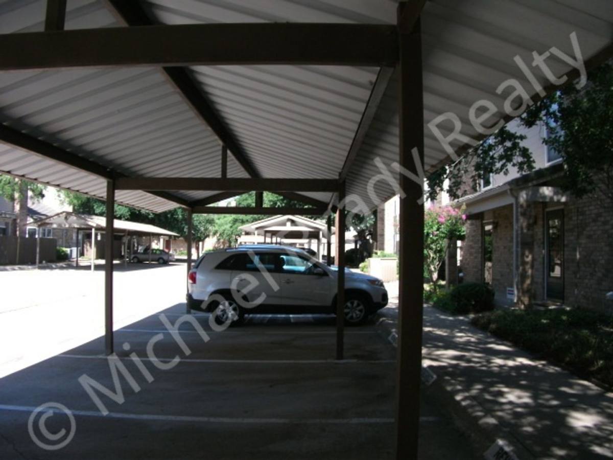 Condo for rent at 1101 Brighton Dr, Arlington, TX 76012