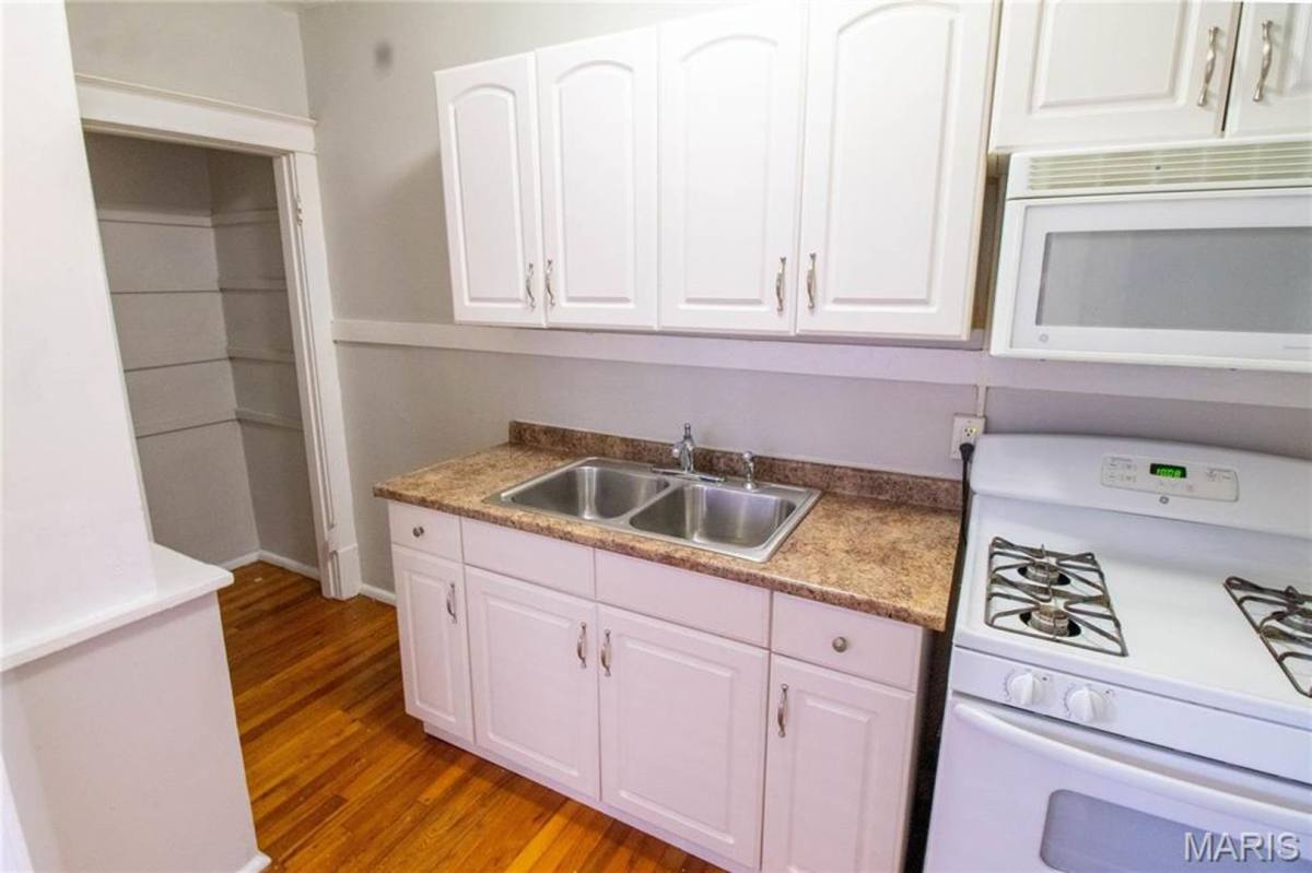Apartment for rent at 2852 Shenandoah Ave, Saint Louis, MO 63104