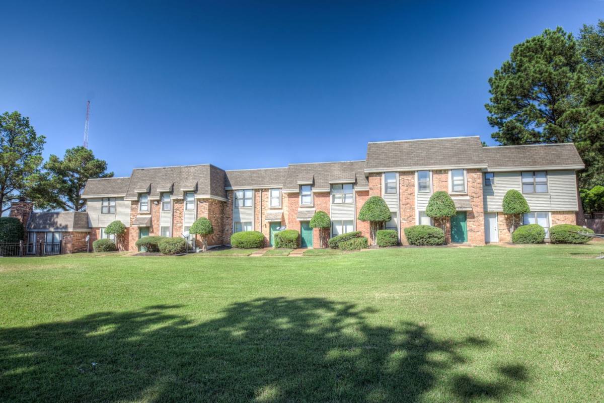 Apartment for rent at 6033 Bangalore Court, Memphis, TN 38119