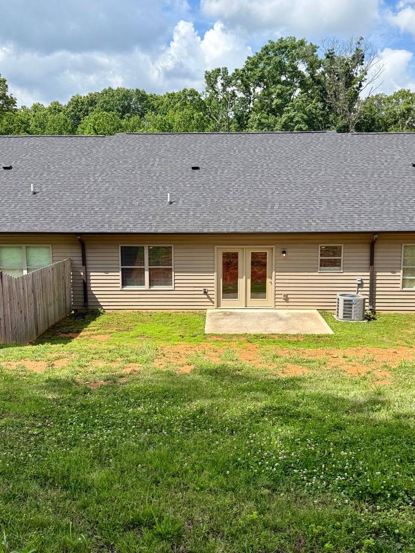 Condo for rent at 5928 Knox Hill Way, Knoxville, TN 37912
