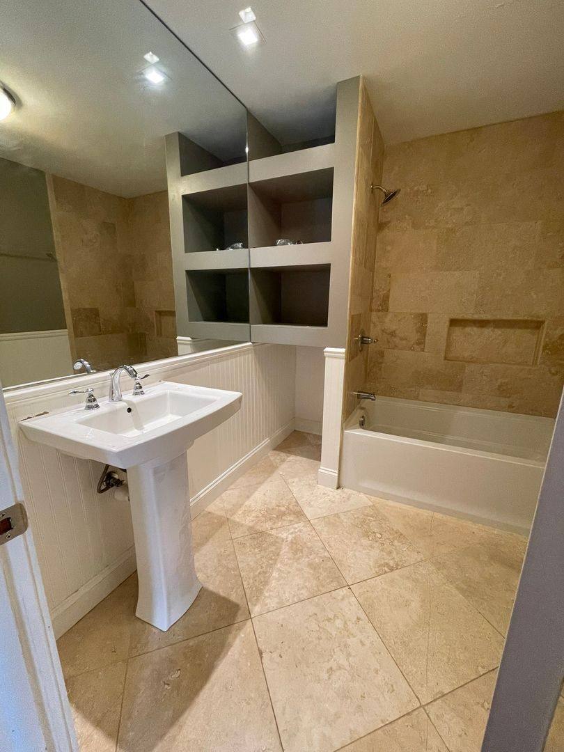 House for rent at 3212 Charing Cross, Ann Arbor, MI 48108