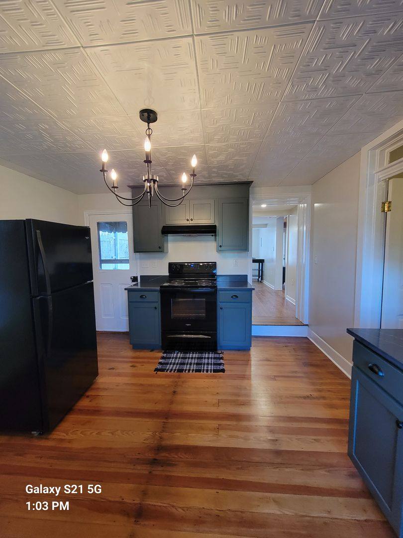 Apartment for rent at 107-109 S Main St, Mercersburg, PA 17236