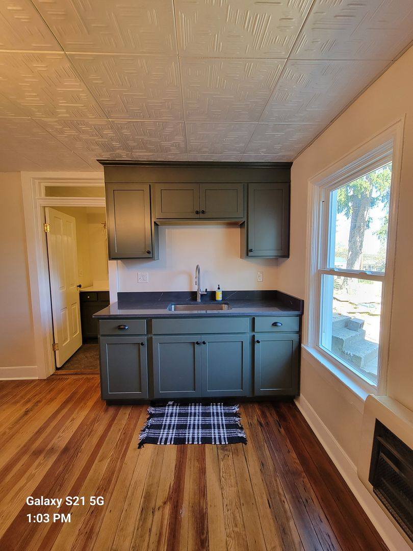 Apartment for rent at 107-109 S Main St, Mercersburg, PA 17236
