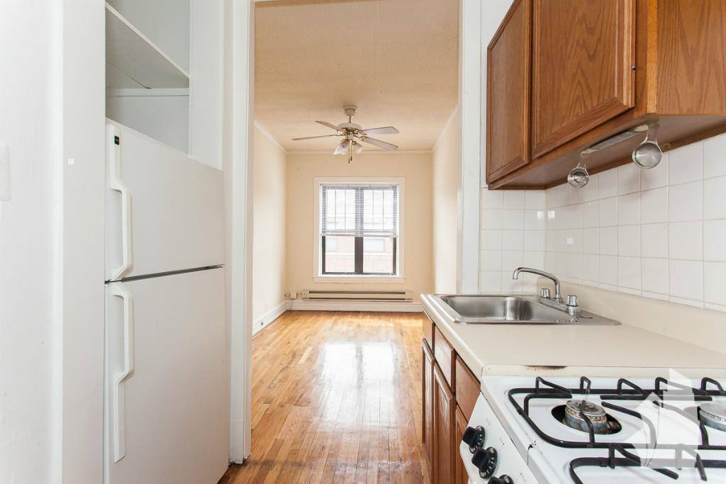 Apartment for rent at 622 W Cornelia Ave #N2, Chicago, IL 60657