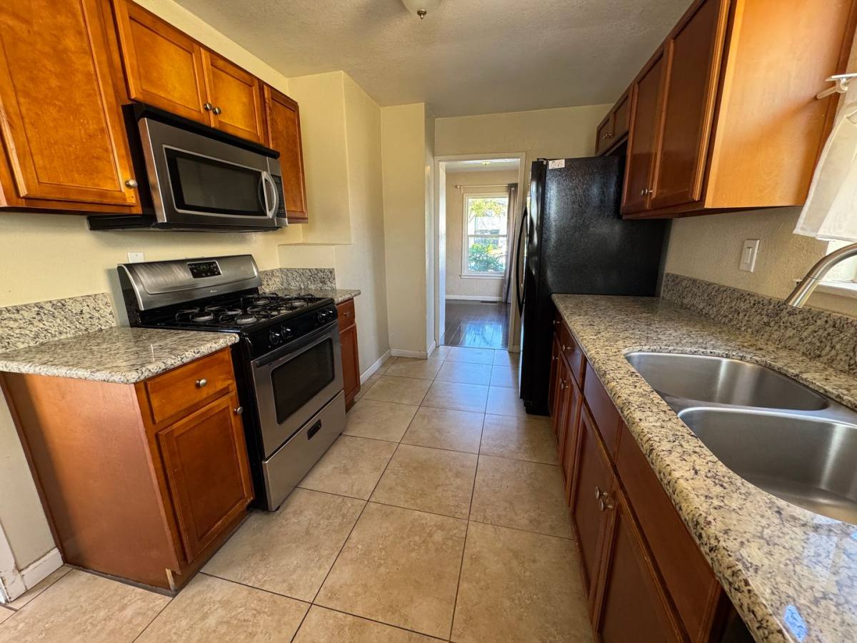 House for rent at 564 E St, Chula Vista, CA 91910