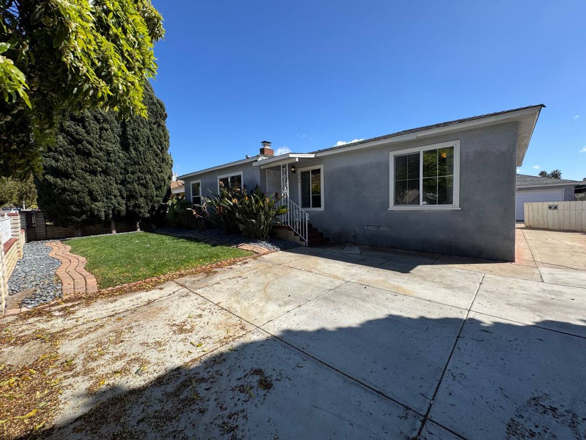 House for rent at 564 E St, Chula Vista, CA 91910