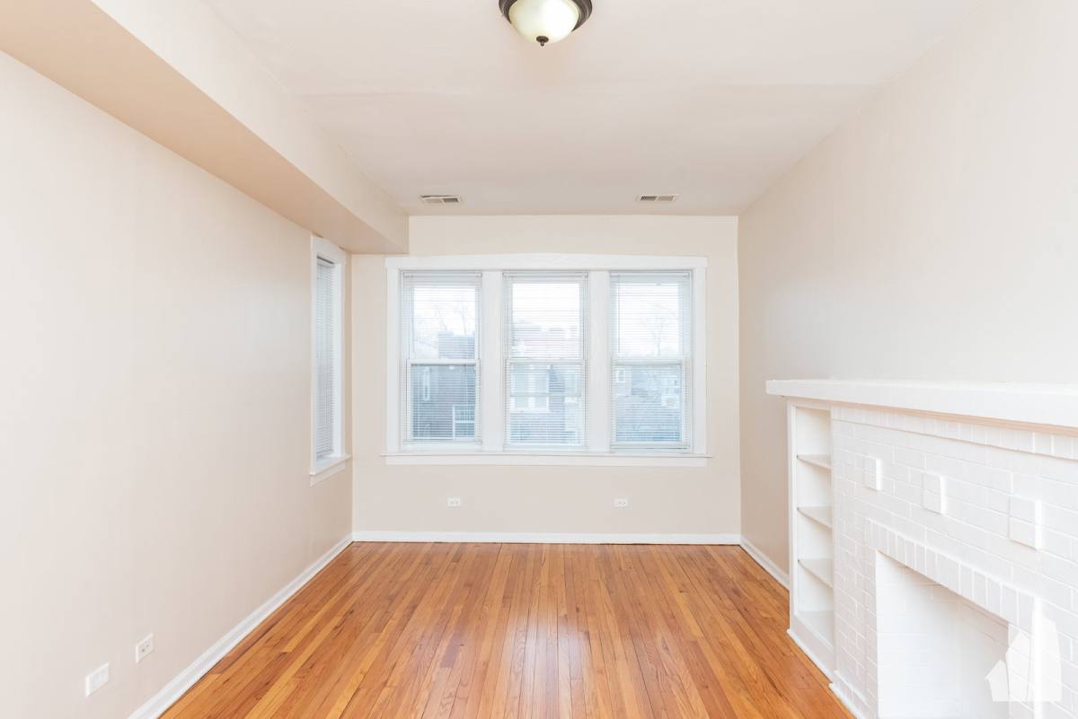 Apartment for rent at 3751 W Sunnyside Ave #51-1, Chicago, IL 60625