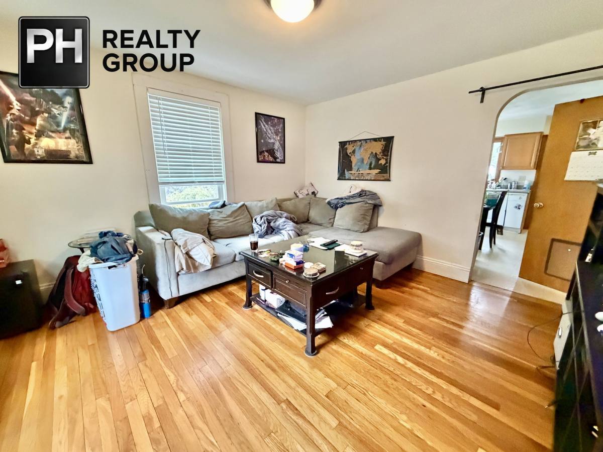 House for rent at 17 Clinton St, Newton, MA 02458