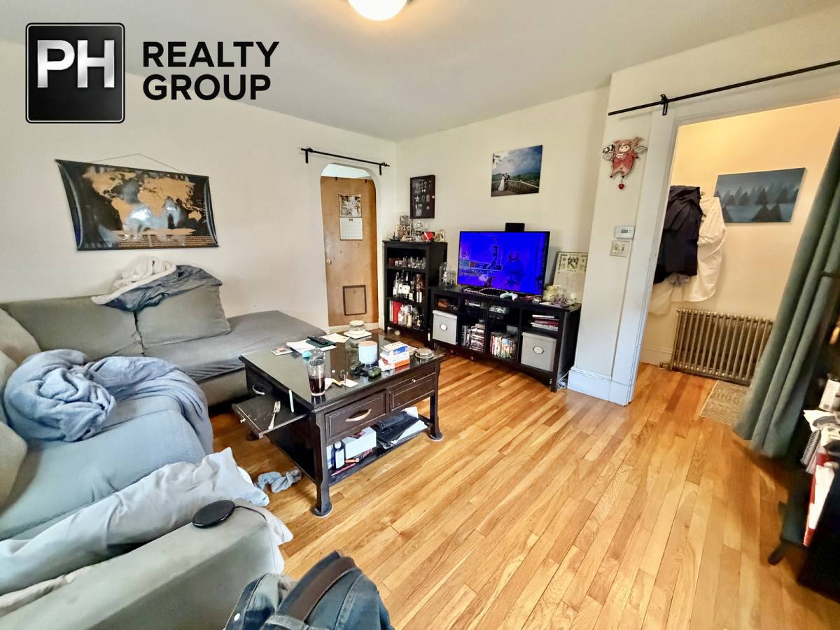 House for rent at 17 Clinton St, Newton, MA 02458