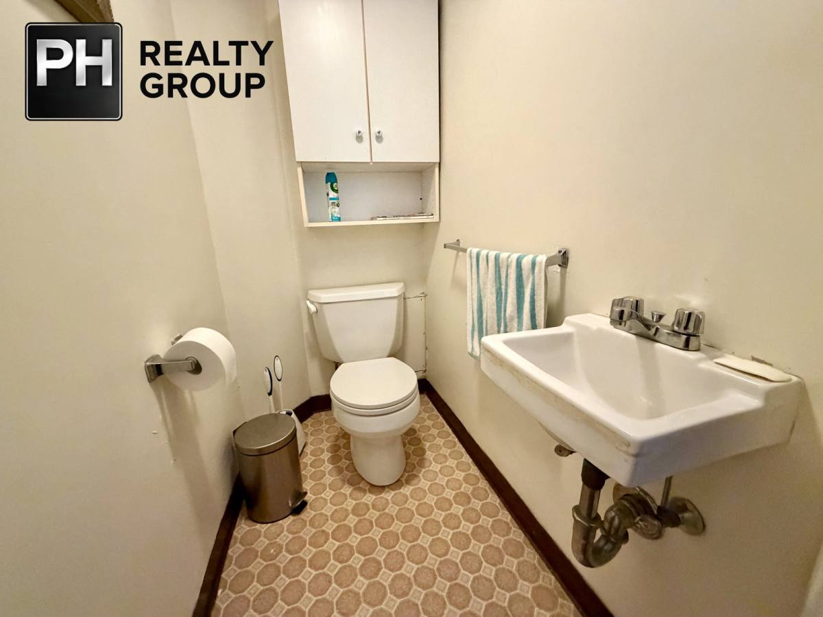 House for rent at 17 Clinton St, Newton, MA 02458