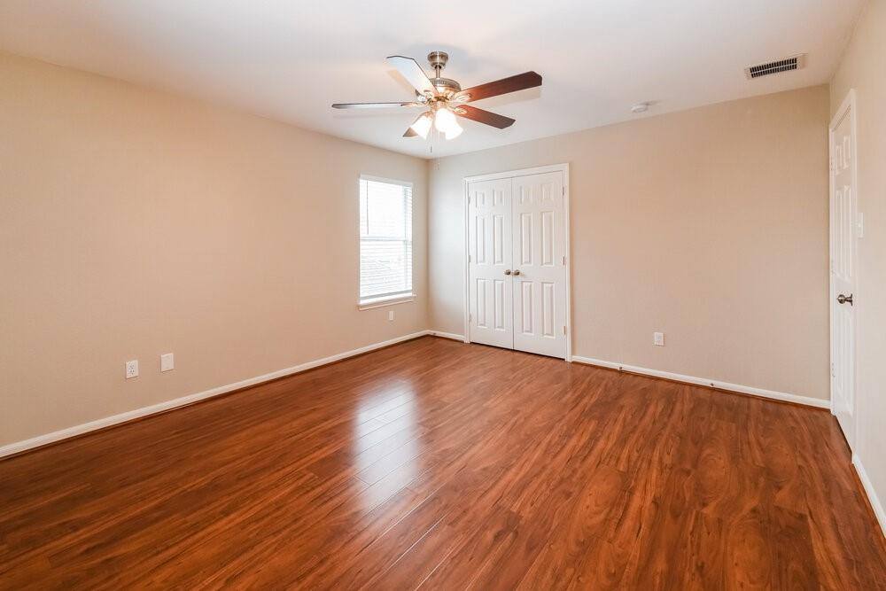 House for rent at 11307 Shoal Creek Dr, Pearland, TX 77584
