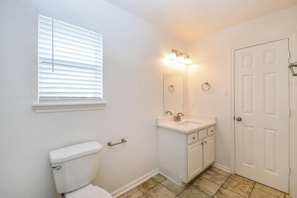 House for rent at 11307 Shoal Creek Dr, Pearland, TX 77584