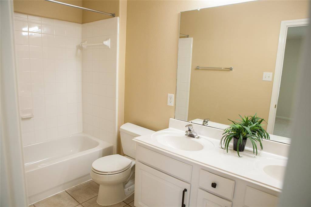 House for rent at 3336 Worthington Dr, Pearland, TX 77584