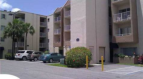 Condo for rent at 7745 SW 86th St #D-315, Miami, FL 33143