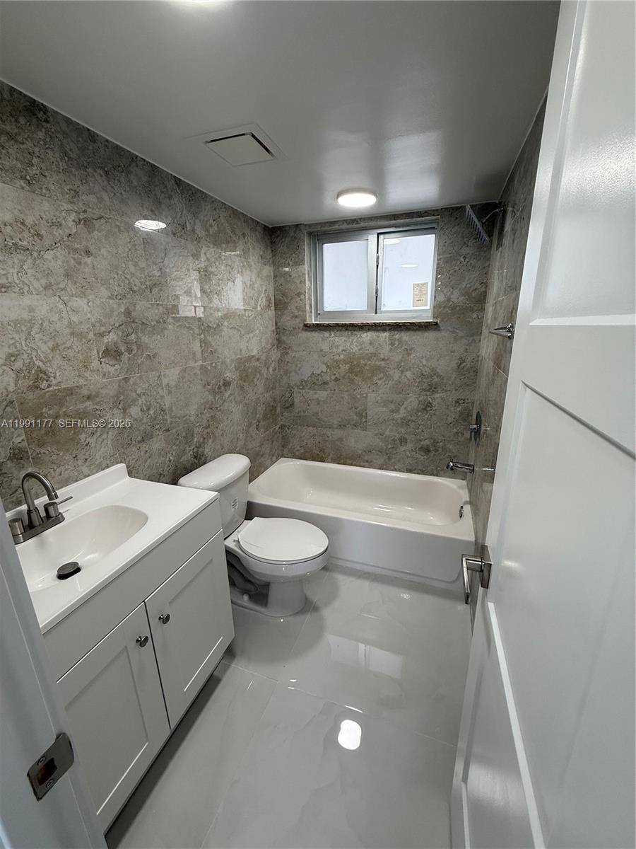 Apartment for rent at 9915 W Okeechobee Rd #2-201, Hialeah, FL 33016